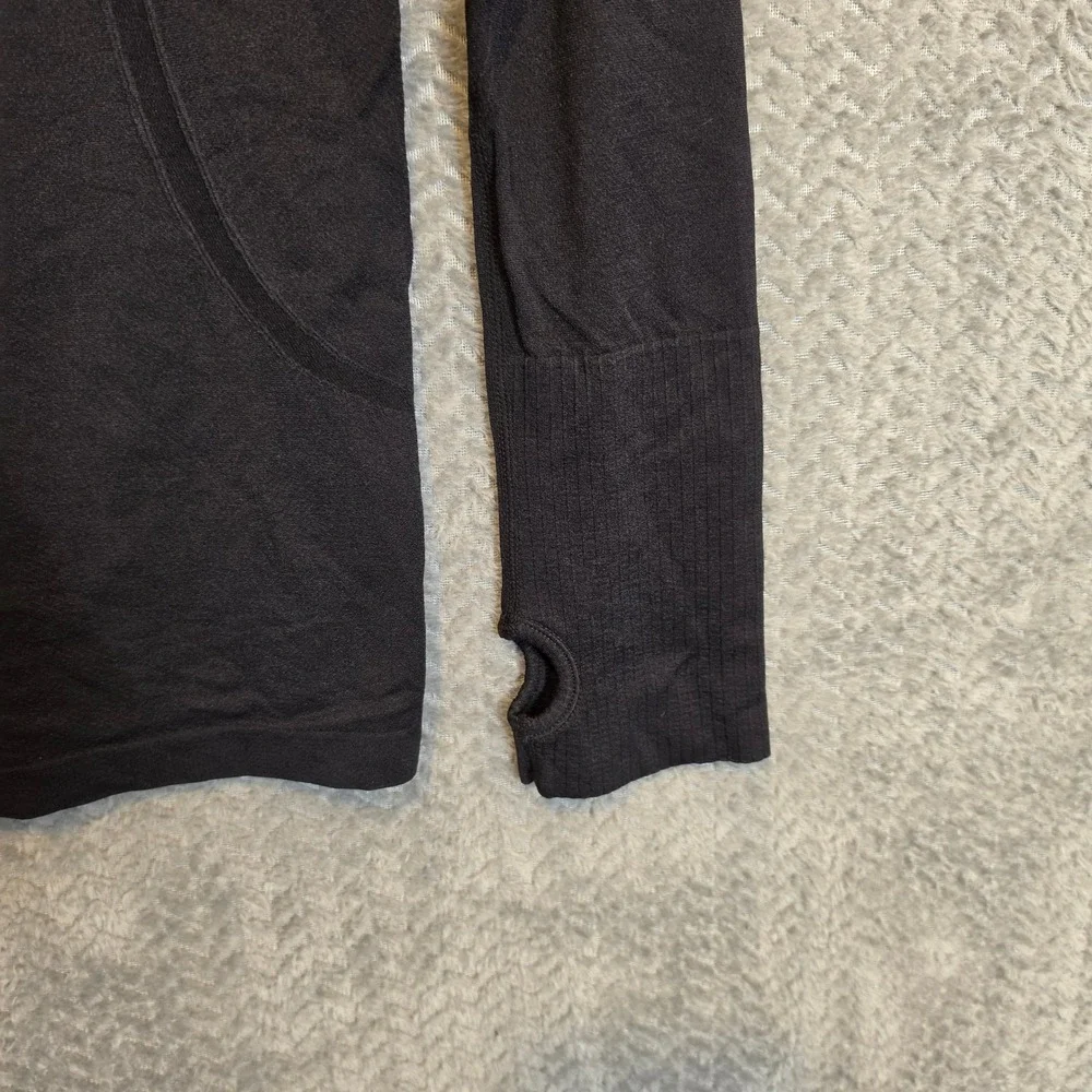 Lululemon Swiftly Tech Long Sleeve 2.0 Black Shirt Size 10 Thumbholes Activewear